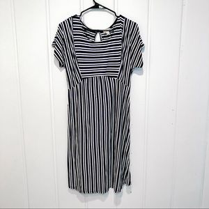New with tags boutique maternity dress! So cute!